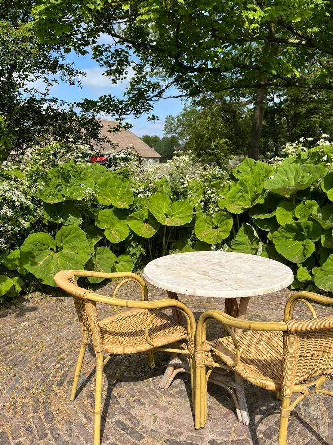 Bed And Breakfast Stinzenflora Cornjum Exterior foto