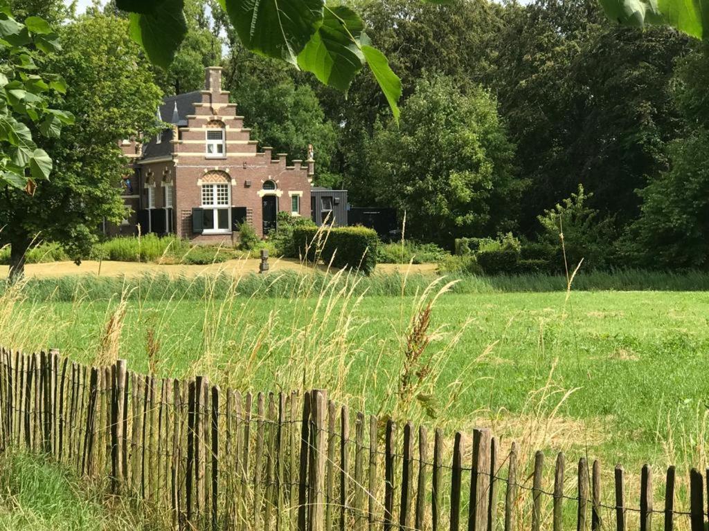 Bed And Breakfast Stinzenflora Cornjum Exterior foto